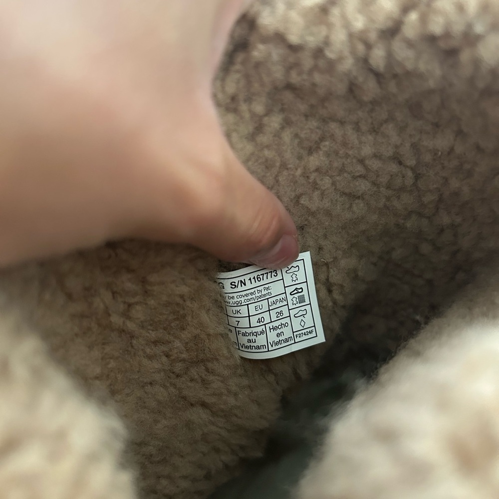 UGG Women's Classic New Heights Genuine Shearling Cuffable Boots - Picture 7 of 9